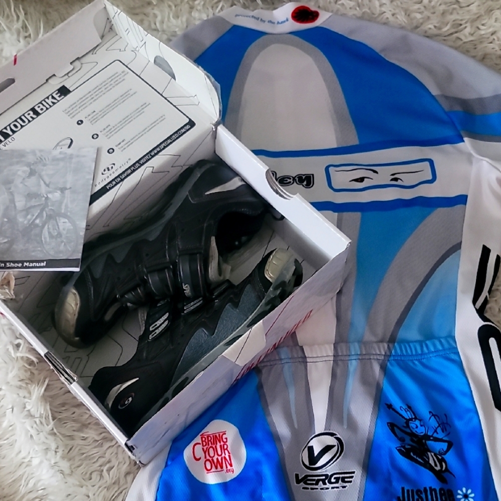 🚴 Specialized Body Geometry Mountain Cycling Shoes W/ Racing Shirt!